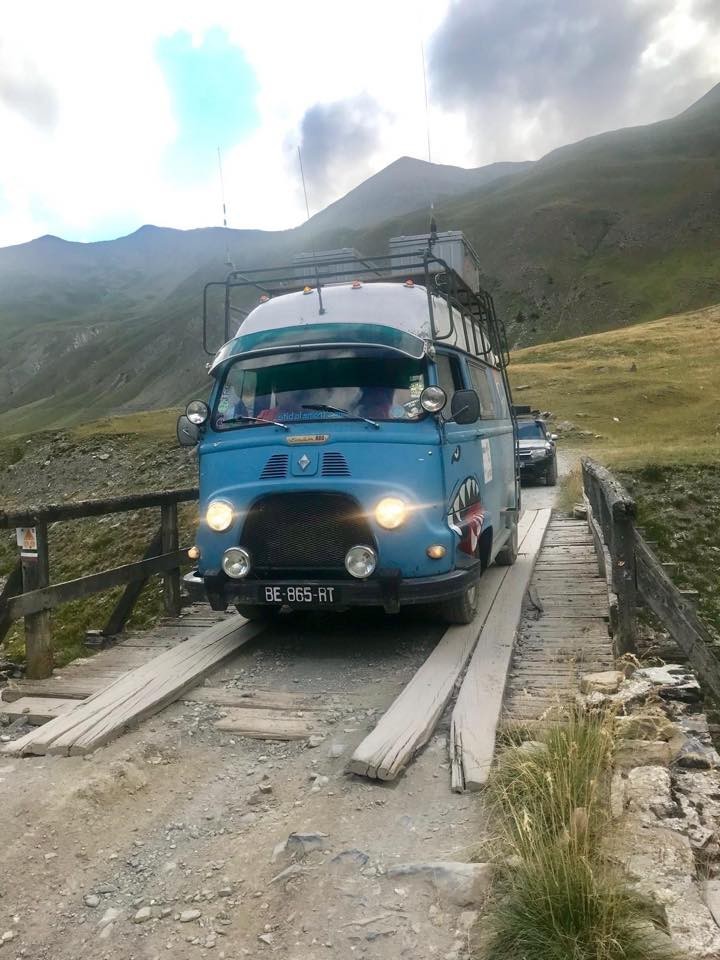 L'assistance pièces détachées en Renault Estafette au 4Alpes 2019 !