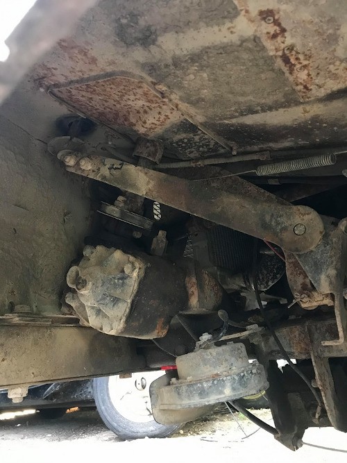 Niveau boitier de direction de votre Renault Estafette
